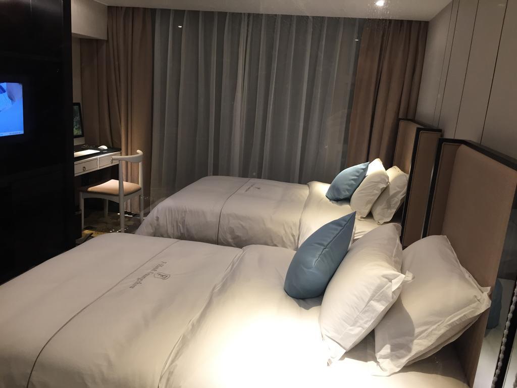 Insail Hotels Zhujiang New Town Jinan University Branch Cantão Exterior foto