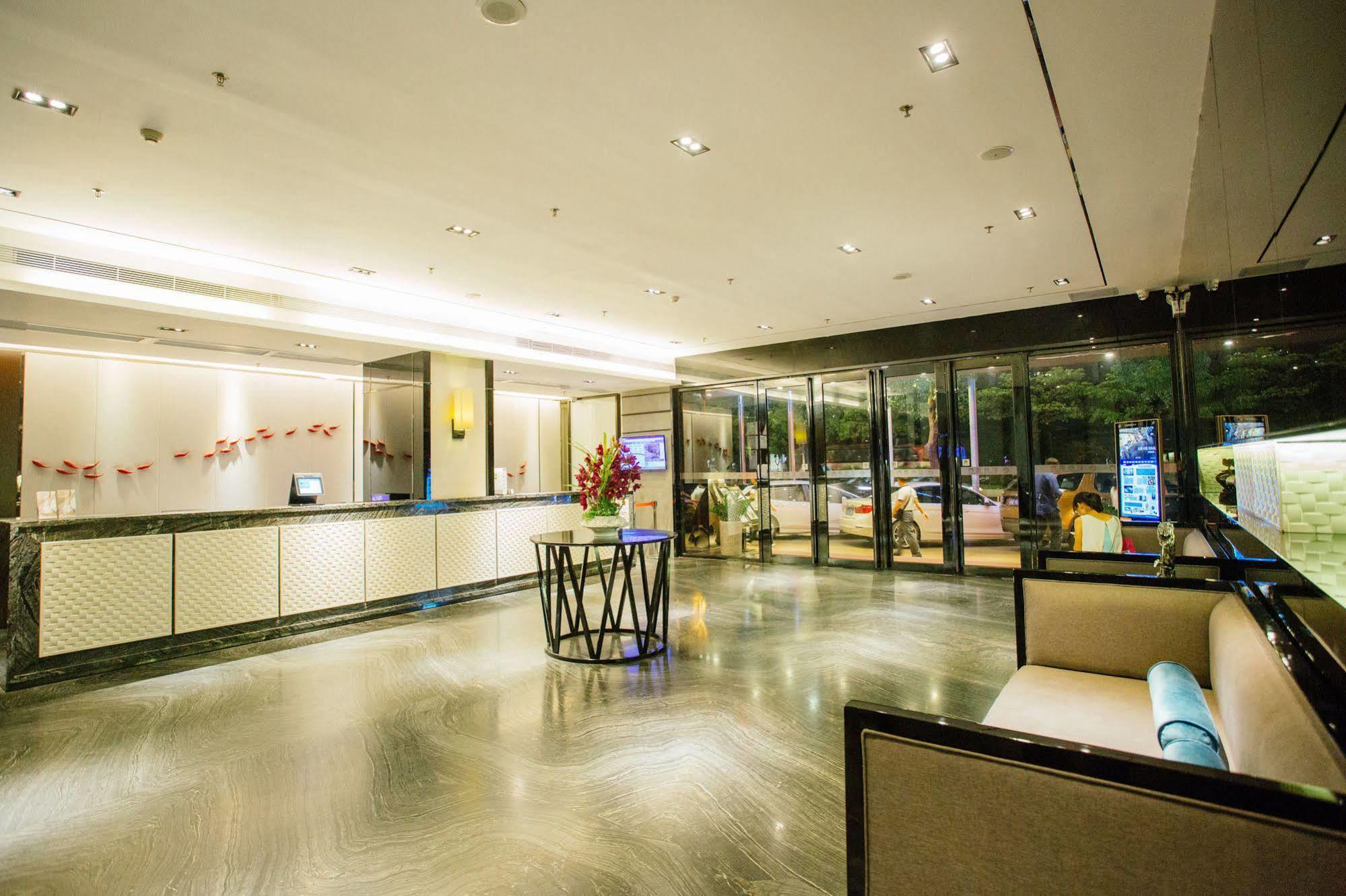 Insail Hotels Zhujiang New Town Jinan University Branch Cantão Exterior foto