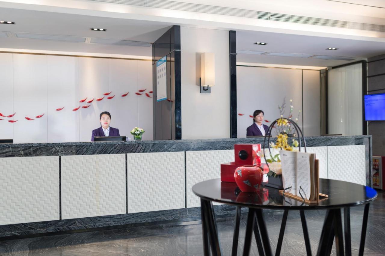 Insail Hotels Zhujiang New Town Jinan University Branch Cantão Exterior foto